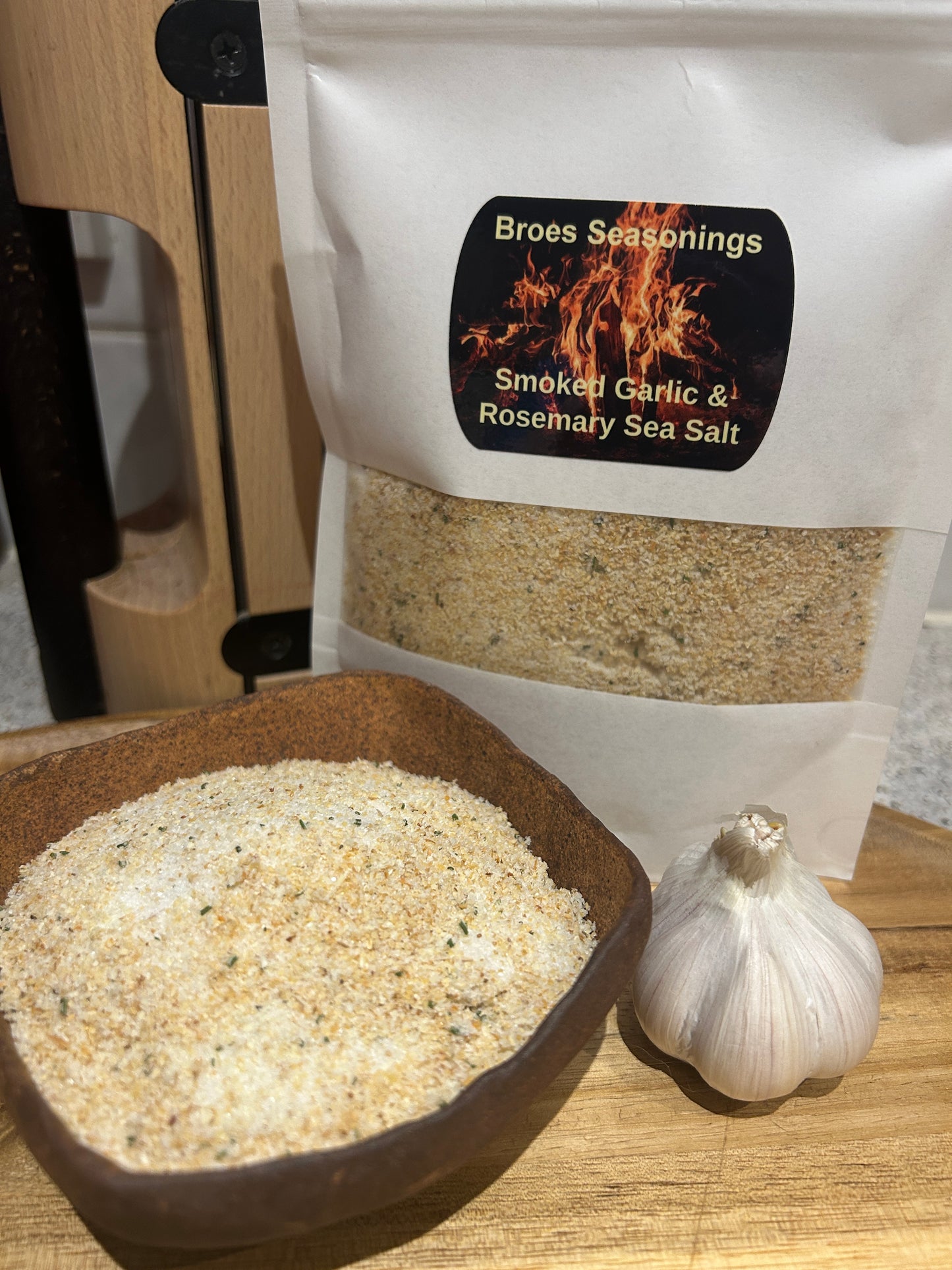 Smoked Garlic & Rosemary Sea Salt, 200grams.